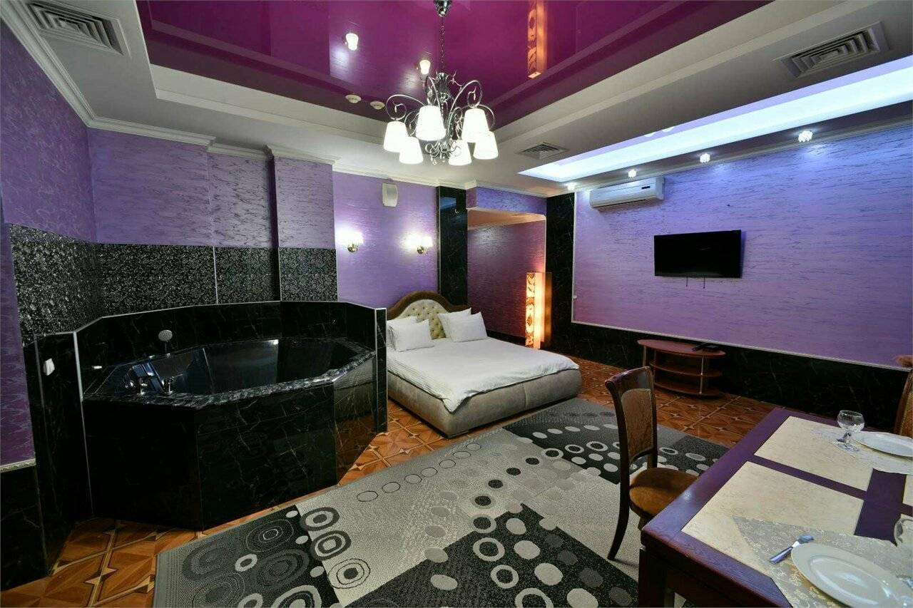 Фотографии номера Люкс с сауной в Гостинице Малибу Омск