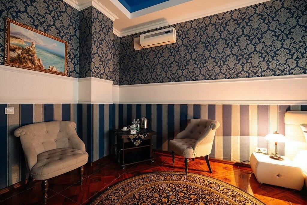 Фотографии номера ПолуЛюкс в Гостинице Малибу Омск