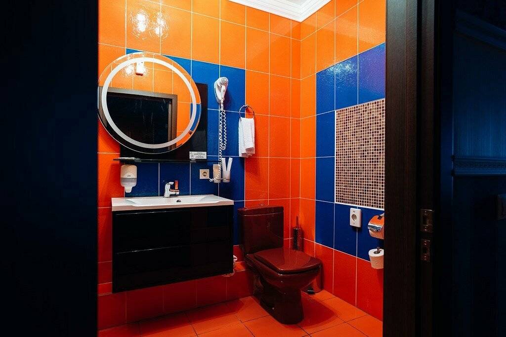 Фотографии номера ПолуЛюкс в Гостинице Малибу Омск