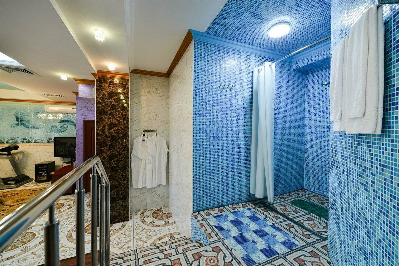 Фотографии номера Люкс с сауной в Гостинице Малибу Омск