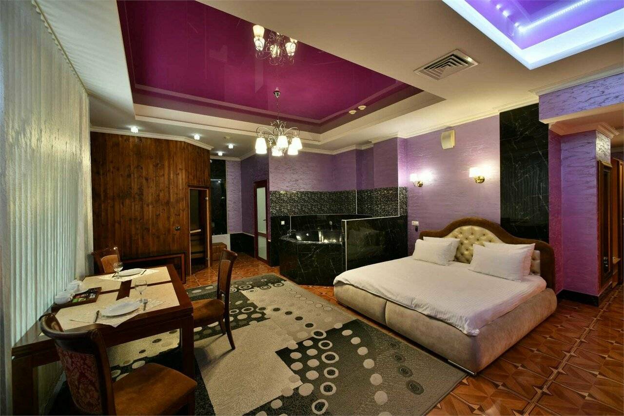 Фотографии номера Люкс с сауной в Гостинице Малибу Омск