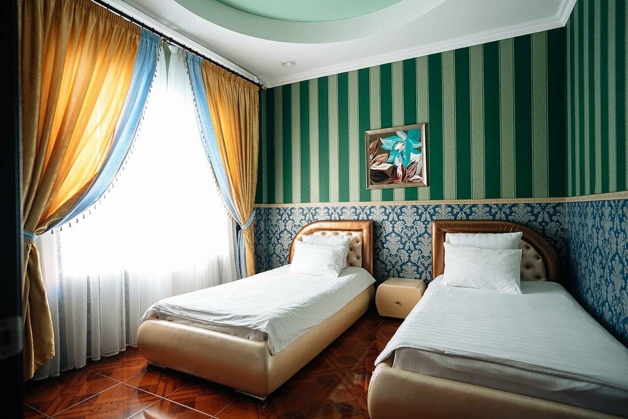 ПолуЛюкс двухместный с двумя односпальными кроватями